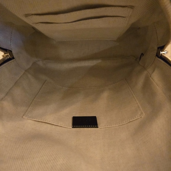 100% Authentic Gucci Black Leather Soho Chain Backpack - Picture 8 of 9